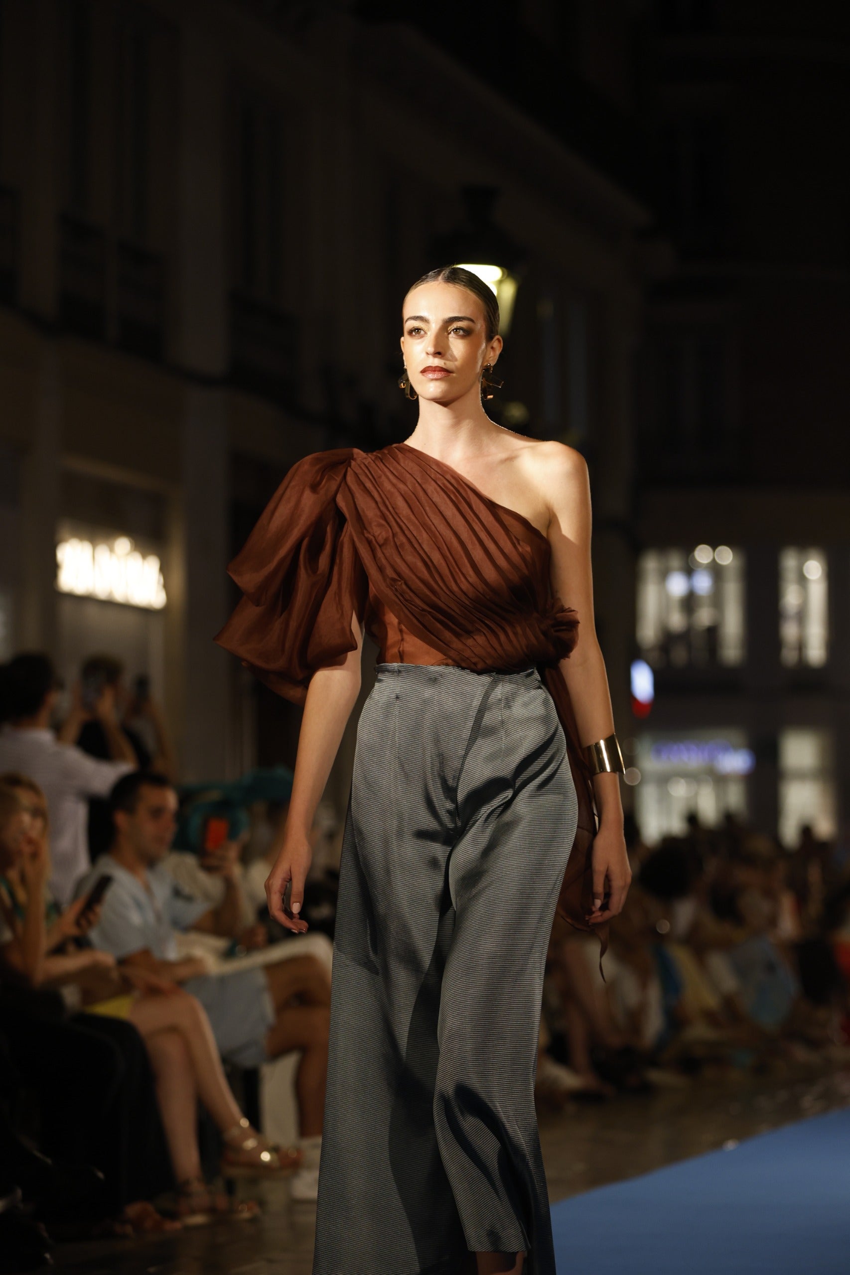 Desfile de la malagueña Antonia Galiano.