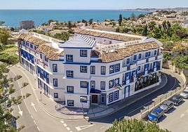 Now called Vive Costa Azul it has 61 apartments.
