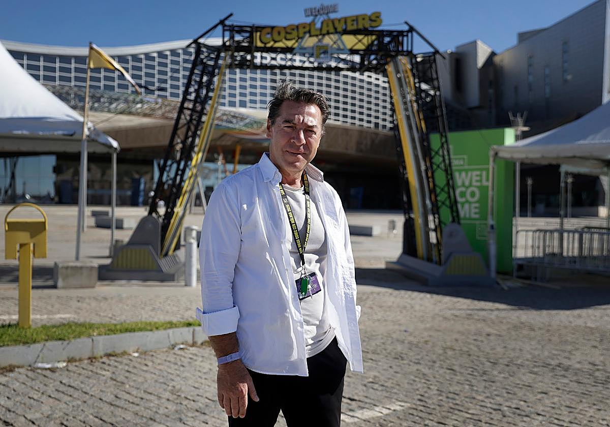 Javier Barberá in front of the Palacio de Ferias in Malaga.