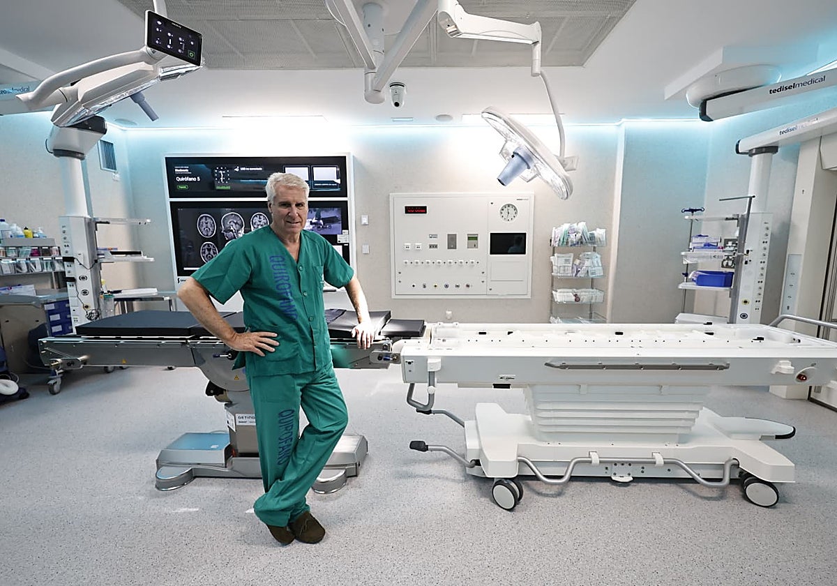 Head of the neurosurgery department at Hospital Regional Universitario Dr Miguel Ángel Arráez poses in the hybrid operating theatre.