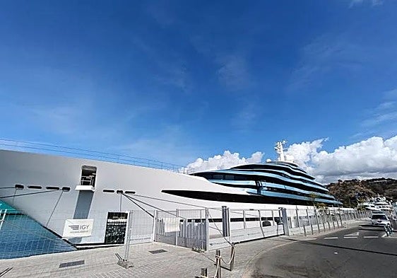 Megayacht of Walmart supermarket chain heiress moors up at Malaga marina