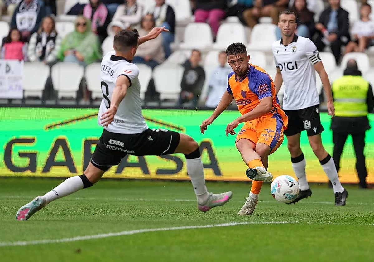 Malaga's Dani Lorenzo gave his side the lead after ten minutes.