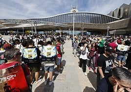 The large turnout at the event put the dimensions of the venue to the test.