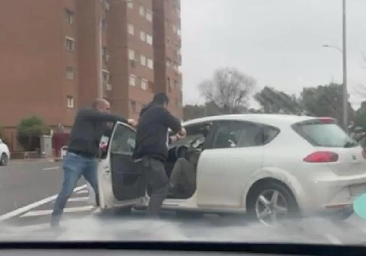 Police officer investigated after shooting and killing suspected drug dealer in middle of Madrid street