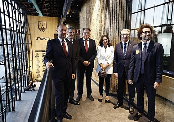 Politicians, industry and academia: Ramón Herrera, José Manuel Domínguez, Juan de Dios Jiménez, Patricia Navarro, Francisco Salado and Paco Ávila.