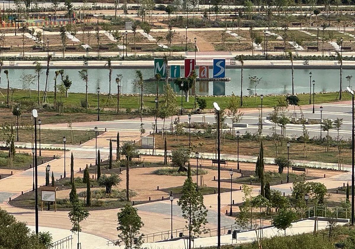 The park covers an area of 270,000 square metres.