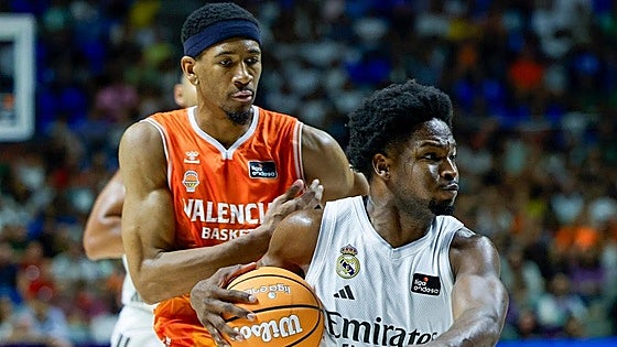 Valencia beat defending Malaga champions to reach Supercopa basketball final