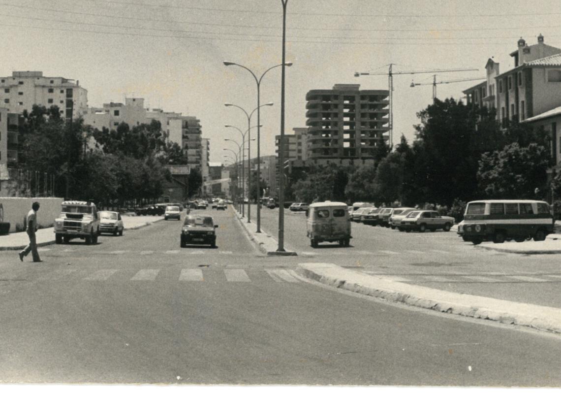 Imagen antes - The iconic 'horse fountain' was created in 2015 by Malaga sculptor Charo García.