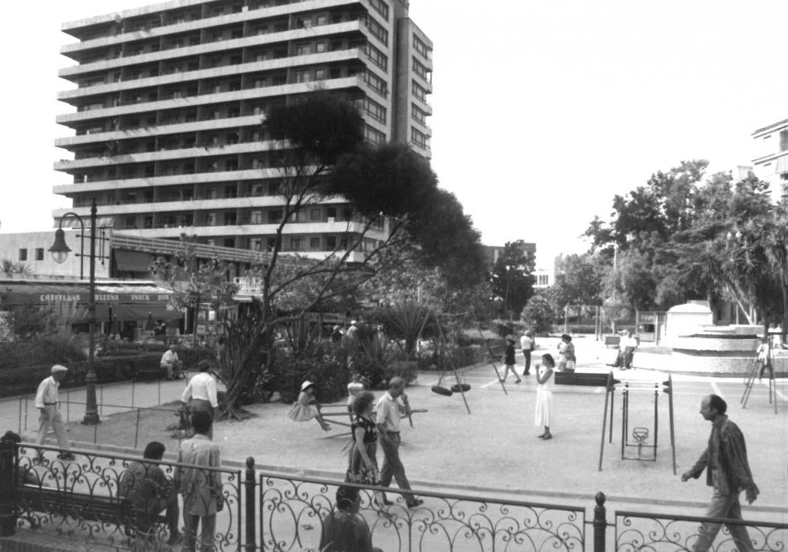 Imagen antes - The major renovation works carried out over the years have transformed the square.