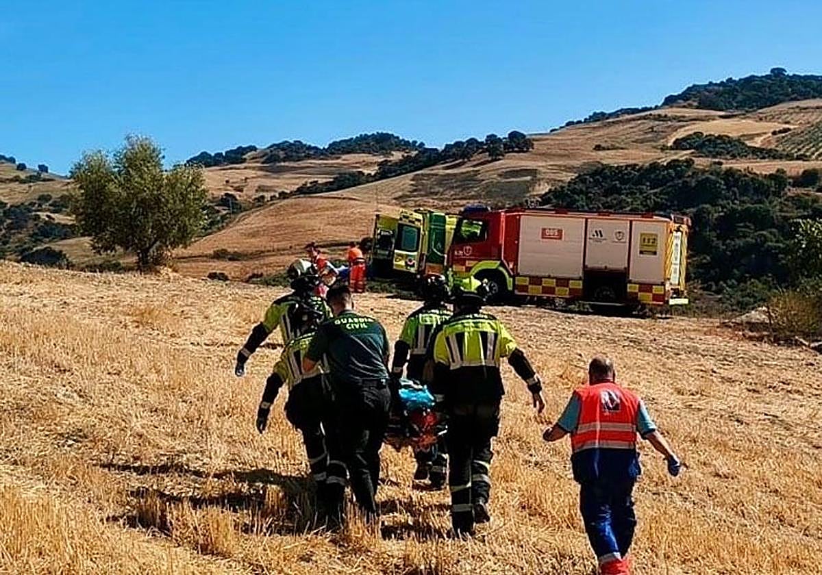 Rescue of the injured paraglider in Montecorto.