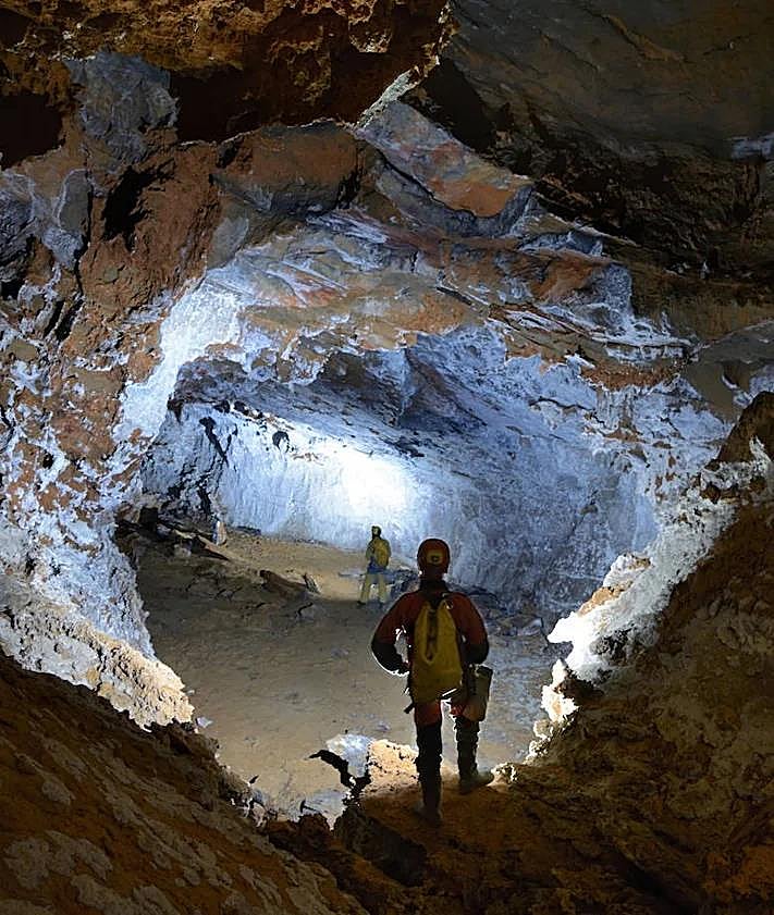 Imagen secundaria 2 - Largest &#039;supercave&#039; in southern Iberian Peninsula uncovered in Malaga&#039;s Sierra de las Nieves range