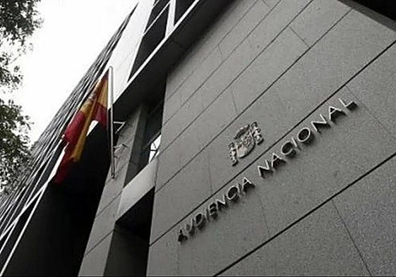 Ministry of transport ordered to pay lorry driver more than 44,000 euros following accident caused by a sinkhole