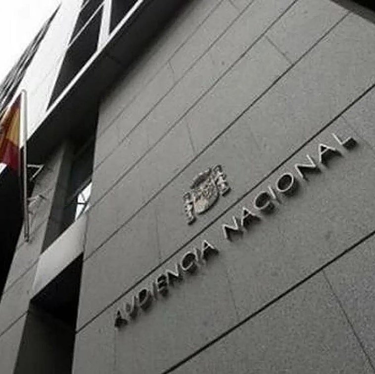 Ministry of transport ordered to pay lorry driver more than 44,000 euros following accident caused by a sinkhole
