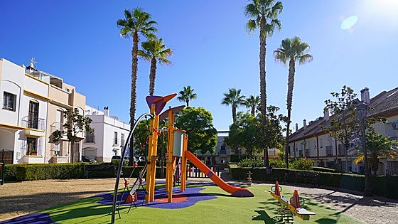 Renovation work on 11 of Estepona's 18 children's play areas is complete