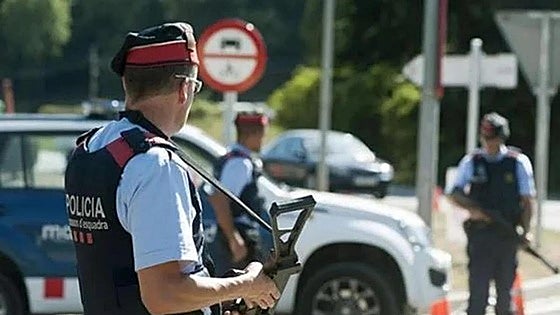Police officer shot dead in middle of street in Spain by his father-in-law