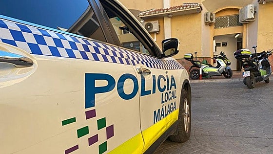 Carer sells elderly woman's jewellery in Malaga and tries to jump out of window when discovered by victim's family