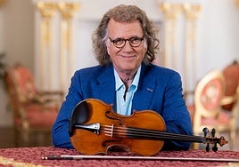 André Rieu, with his historic violin which is over 300 years old.