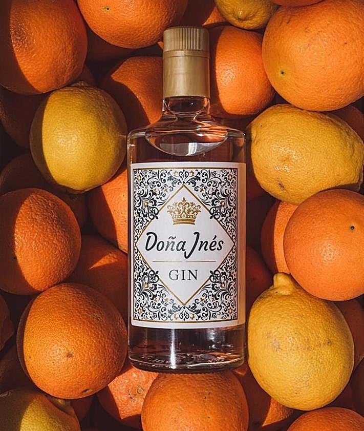 Imagen secundaria 2 - A handcrafted gin created by two young men from Malaga