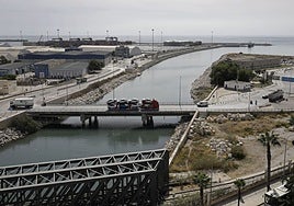 File image of the mouth of the Guadalmedina river, where the electricity substation will be located.