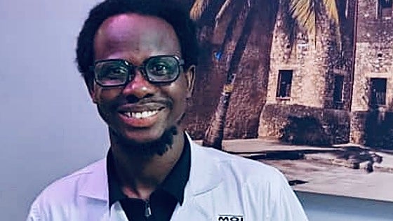 Malaga foundation sponsors Liberian neurosurgeon's training in Tanzania: 'I will dedicate my life to saving others'