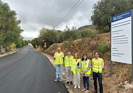 Nieves Atencia with local authority representatives in the Axarquía on Monday 27 October