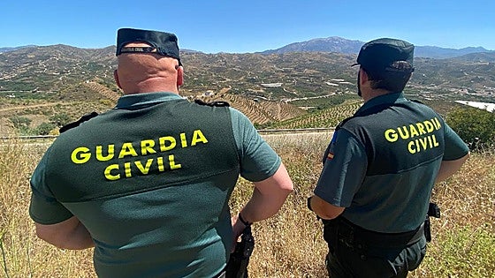 Body with signs of violence found abandoned on roadside in Serranía de Ronda village