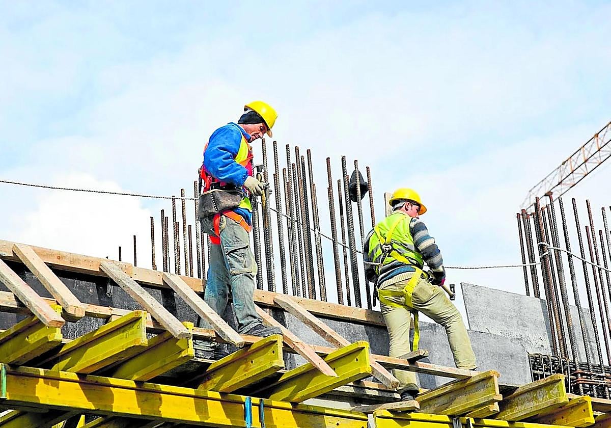 Construction workers on site, one of the industries most affected by workplace accidents.