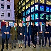 Salado (4th left) with Malaga province mayors and councillors in front of The Cube Flannels X.
