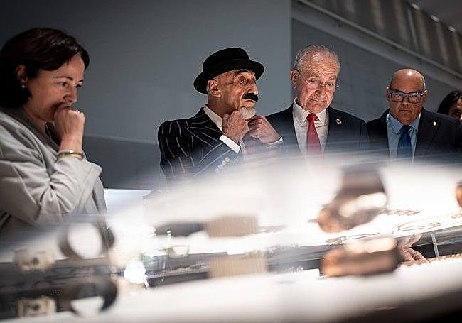Mariana Pineda, Diego Santos, Paco de la Torre and José Luis Lupiáñez, at the opening of the exhibition.