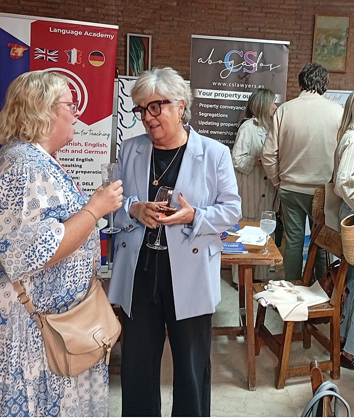 Imagen secundaria 2 - Axarquía Business Networking Copas & Canapés event