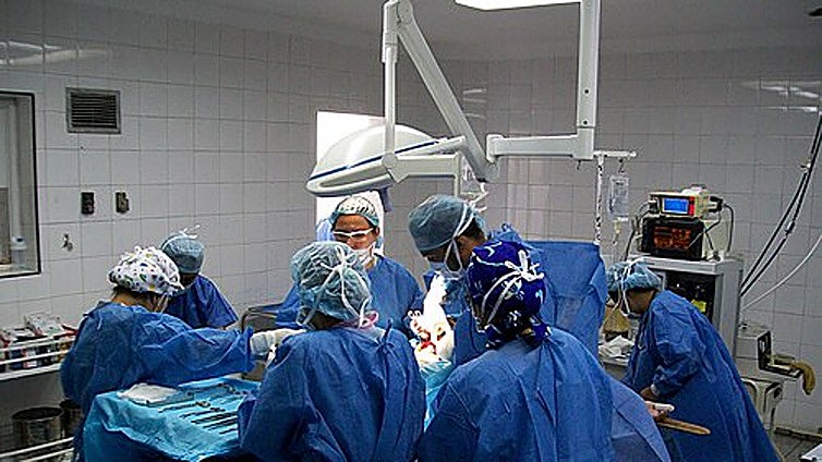 Andalucía heads reduction in surgical waiting lists in Spain with more than 20% decrease