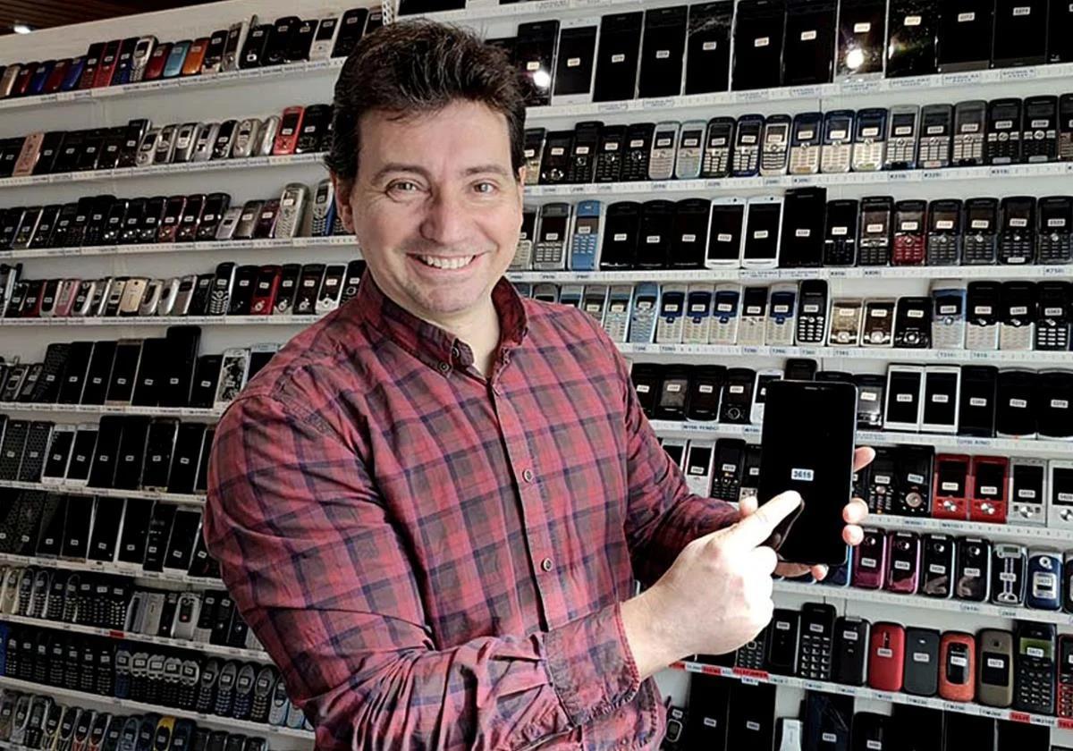Spain holds Guinness World Record for largest collection of mobile phones