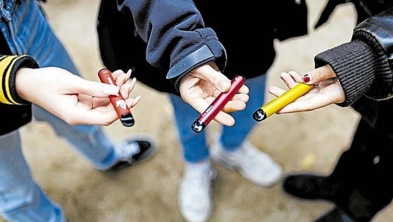Young people aged 14 to 18 in Andalucía are the biggest consumers of vape products in Spain