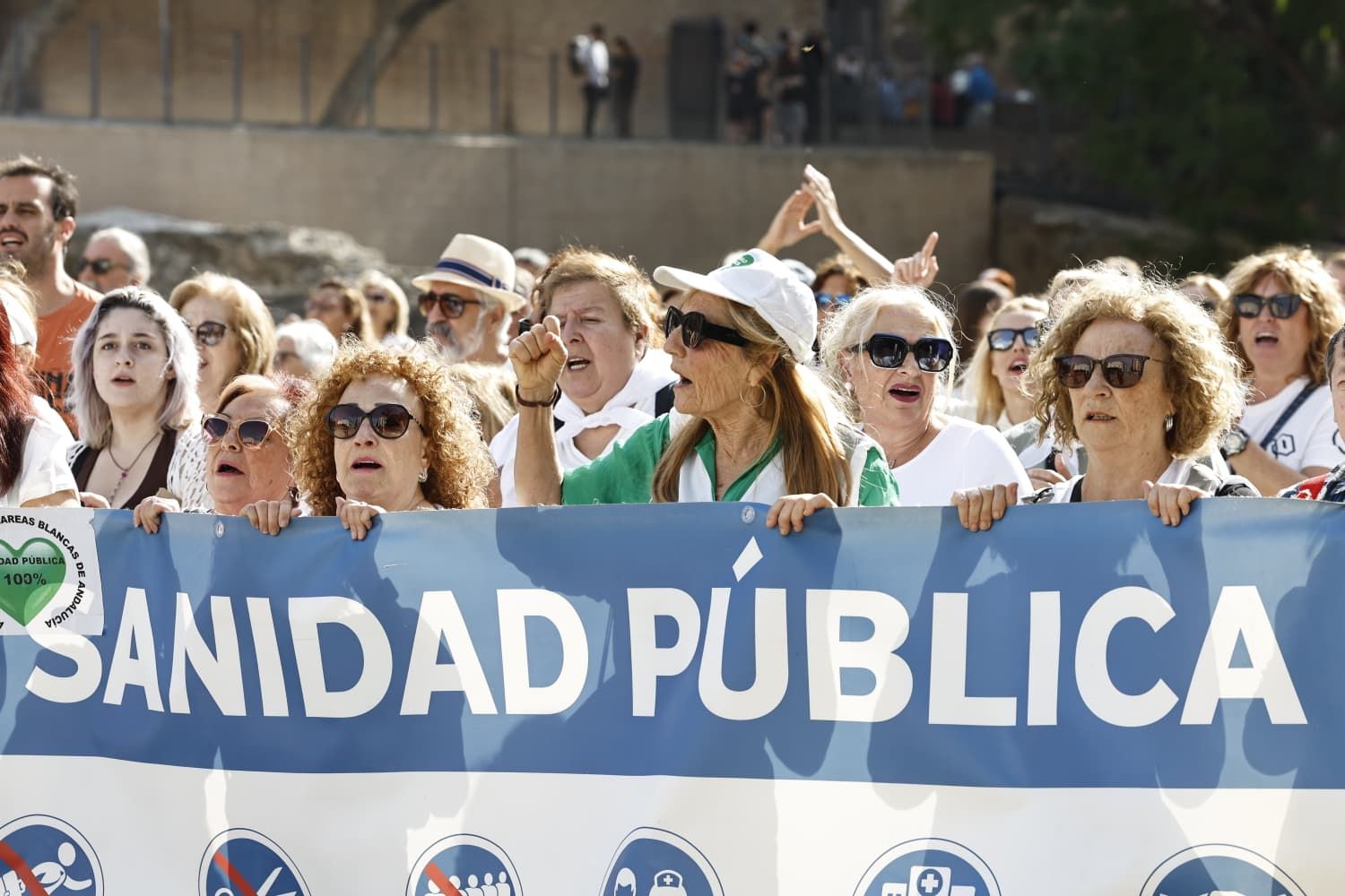 Thousands of people march through Malaga city centre in defence of public healthcare, in pictures