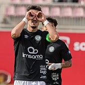 Álex Camacho celebrates giving Torremolinos the lead.