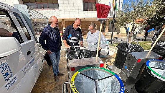 Town hall increases cleaning resources so that Fuengirola will 'continue to shine'