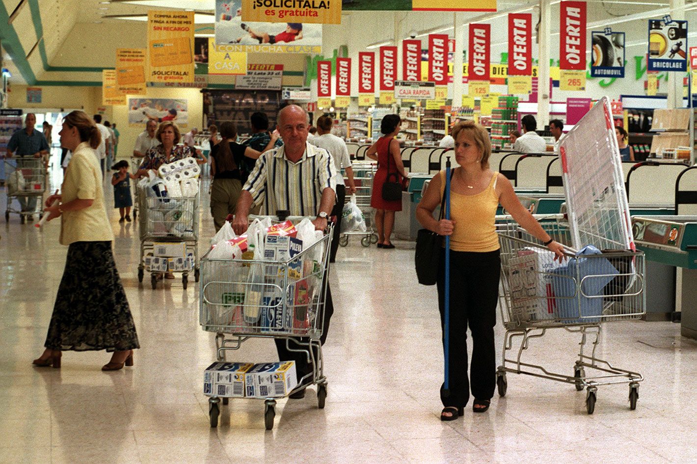 Malaga&#039;s first hypermarket celebrates its 50th anniversary - in pictures