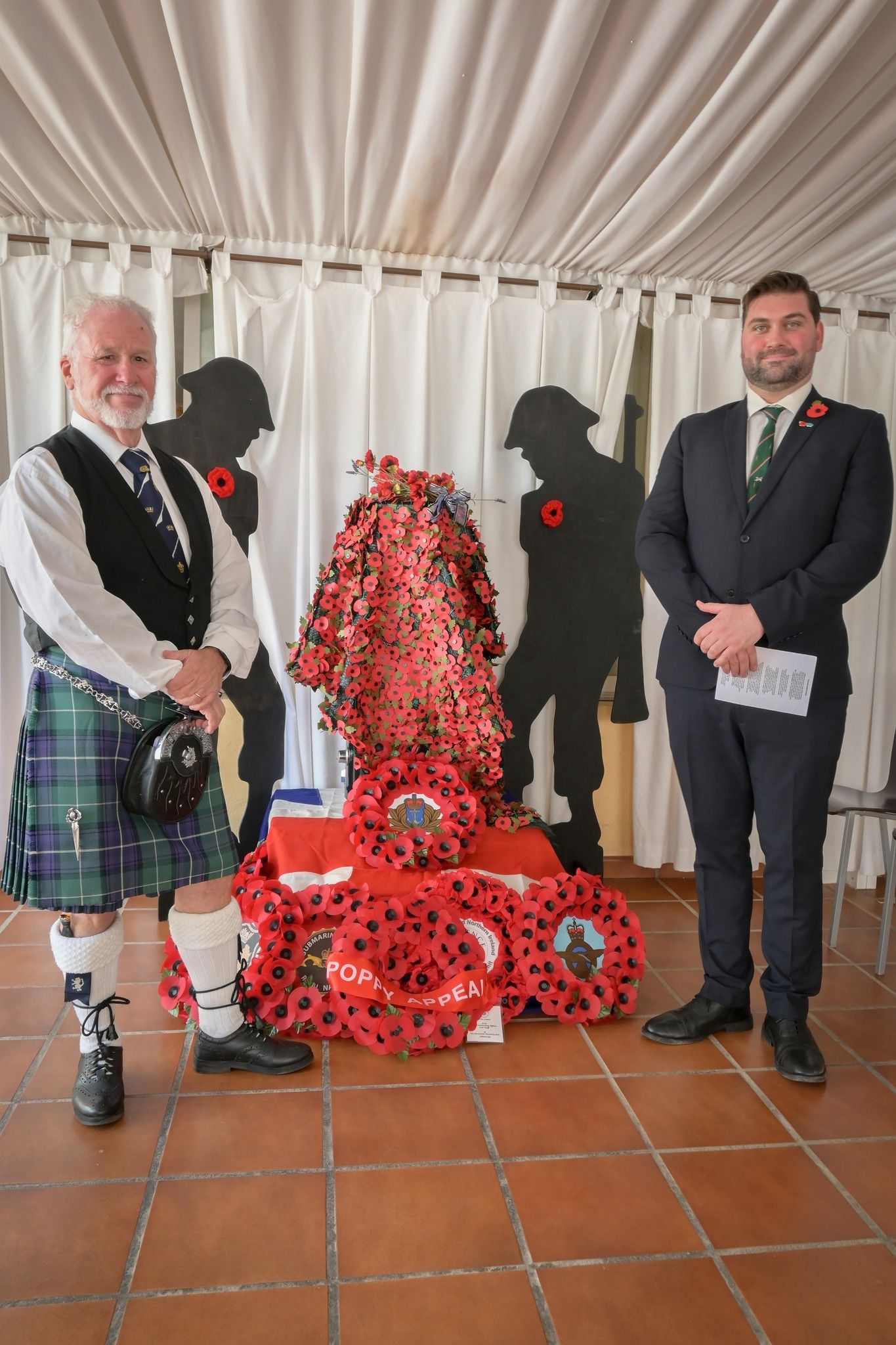 Imagen secundaria 2 - Ceremonies at St george's Church in Malaga, Benajarafe and Nerja.