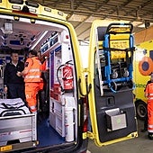 The Regional Minister Antonio Sanz with the professionals of the CES-061 in Malaga, during his visit this Sunday.