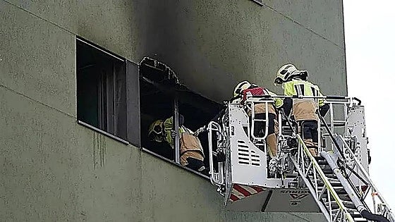 Man who jumped out of window to escape flames in Vizcaya flat fire dies