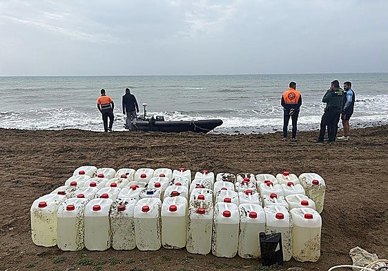 Major blow to drug smuggling on the Costa del Sol as police foil loading of petrol onto vessel used to refuel narco-boats
