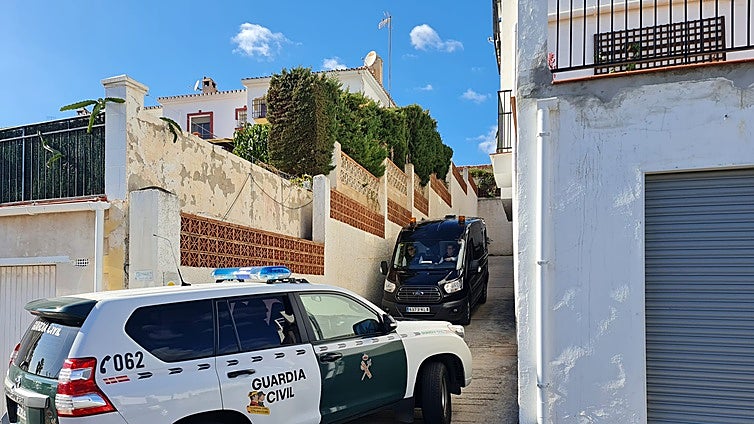 Man arrested after ex-wife stabbed to death on eastern Costa del Sol