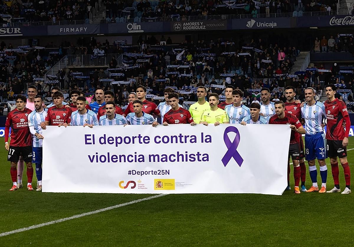 Imagen principal - Einar Galilea snatches last-gasp winner to seal perfect start for Malaga CF's new coach