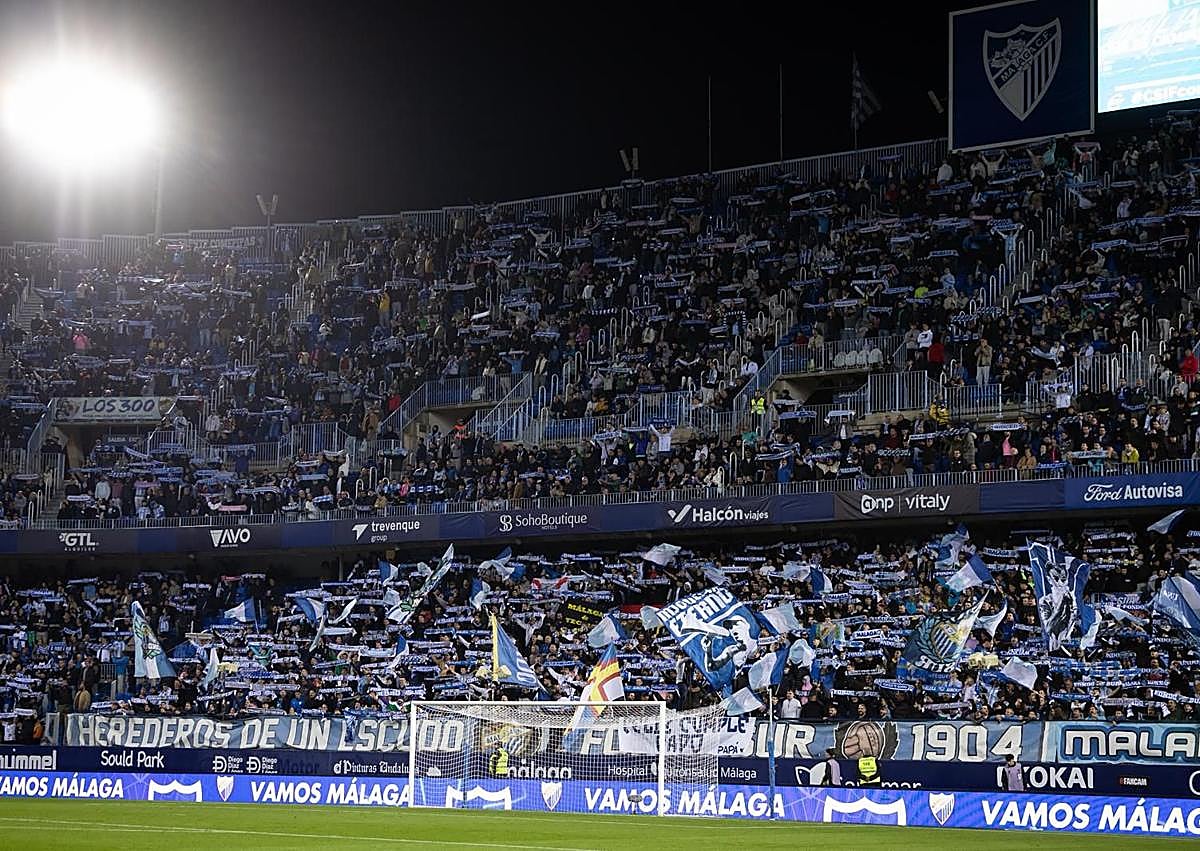 Imagen secundaria 1 - Einar Galilea snatches last-gasp winner to seal perfect start for Malaga CF&#039;s new coach