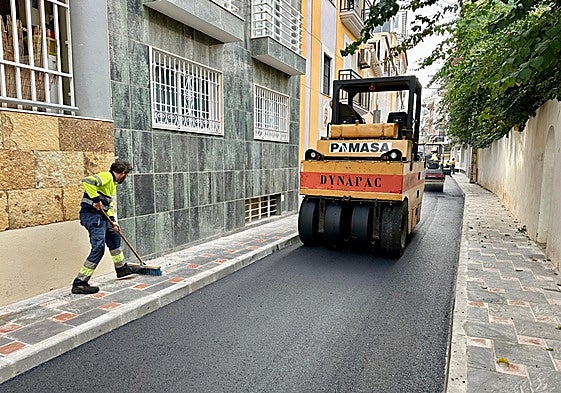 The renovation work in Calle Reyes Católicos is almost complete.