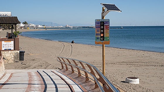 Ultraviolet radiation indication lights arrive at Benalmádena's beaches