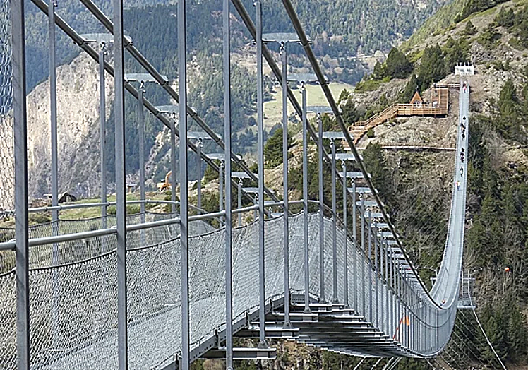 The Tibetan bridge in Canillo.