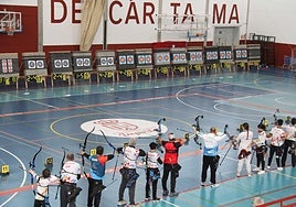 A total of 104 participants gathered at the municipal sports complex to compete in the event,