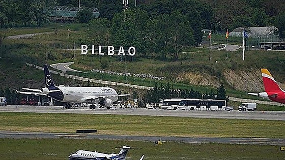 German plane makes emergency landing in Bilbao after elderly passenger dies mid-flight