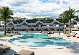 Housing units with communal swimming pool in a residential complex